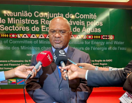 Moçambique participa na reunião conjunta dos ministros de tutela dos sectores de energia e águas em Luanda ministro